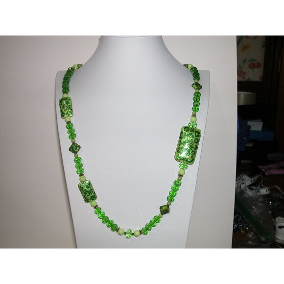 Green Beaded Necklace With Floral Rectangle Pendants & Toggle Clasp - Picture 1 of 4